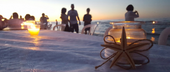 Torna la magia di "Candele sotto le stelle", sabato 10 agosto sulla spiaggia pesarese