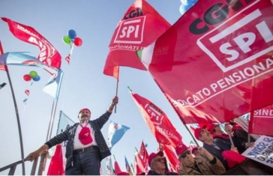 Pensionati in piazza contro la legge di bilancio