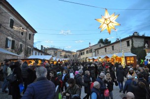 Candele a Candelara, una sfida vinta soprattutto dai residenti