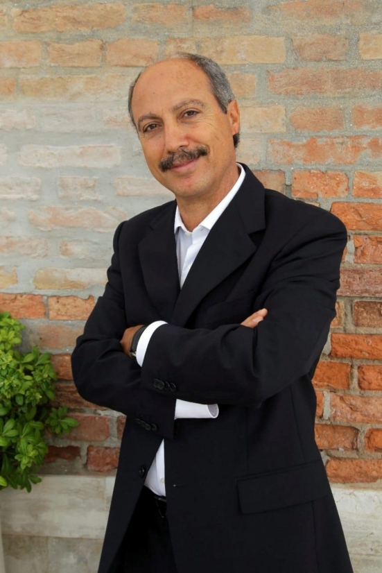 Passaggi di Natale si concluderà con L'Albero Fortunato di Carmine Abate