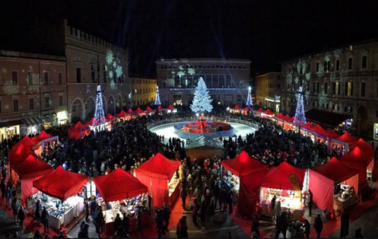 Contest "Il Natale nel Cuore" per tutte le attività commerciali di Pesaro