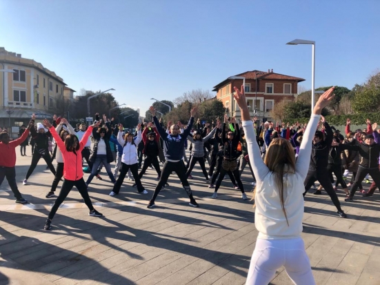 "A smaltire col sindaco", questa mattina grande partecipazione e coinvolgimento alla passeggiata con Ricci
