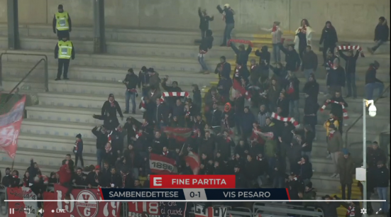 Una Vis cinica e imperforabile espugna il "Riviera delle Palme" davanti i tanti pesaresi al seguito