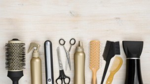 Pesaro, approdato in Giunta il "Nuovo regolamento per le attività di acconciatori e estetiste"