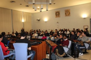 Ieri circa cinquanta ragazzi si sono domandati: Pesaro è razzista?