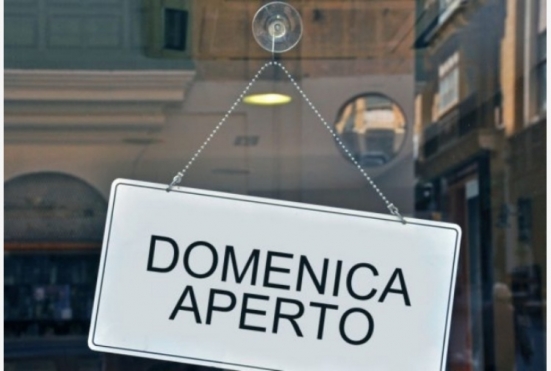 «Le aperture domenicali stanno uccidendo il commercio»