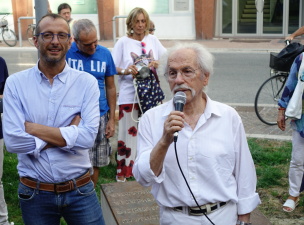 Da domenica via Castelfidardo si illuminerà con le poesie di Pasqualon e Pagnini