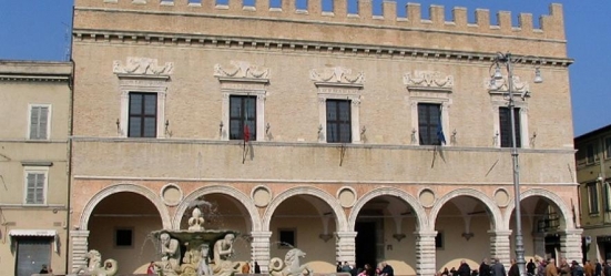 Dalla Prefettura sugli spostamenti: "in caso di dichiarazioni mendaci, si andrà incontro a serie conseguenze sotto il profilo civile e penale"