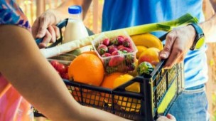 Spesa a domicilio: in arrivo una lista delle attività che offrono il servizio a Pesaro