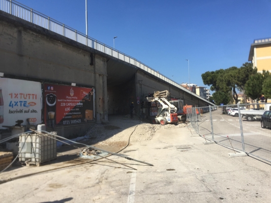 Pesaro, si fermano momentaneamente i lavori al cavalcavia della Strada Statale 16 / via La Marca