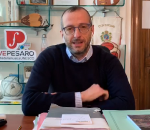 Ricci: "Qualcuno continua a fare il furbo, abbiamo deciso di chiudere tutti i parchi pubblici" - VIDEO