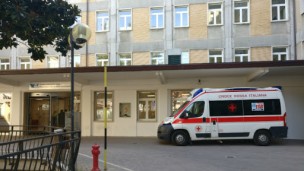 CGIL e CISL, nuovi ricoveri all’ospedale di Urbino senza conoscere l’esito dei tamponi: "intervenga la direzione generale dell’Asur Marche"