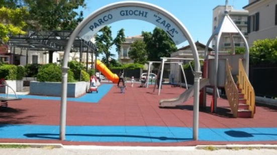 Dal tre giugno a Pesaro si potrà tornare a utilizzare i giochi per i bambini