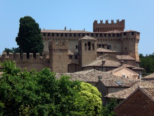 La Rocca di Gradara aperta solo al mattino è un errore grossolano, dice la Confcommercio di Pesaro Urbino