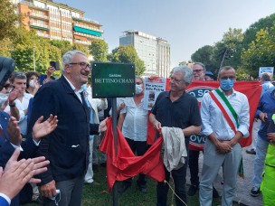 Giardini in piazzale Matteotti intitolati a Craxi, Ricci: "Ha rappresentato l'Italia per anni"