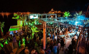 Il governo ha deciso di chiudere tutte le discoteche fino almeno al 7 settembre