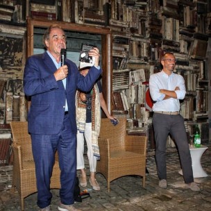 Oliver Stone a Pesaro: "La città è fiera di ospitare il Premio Oscar alla Mostra Internazionale del Nuovo Cinema"