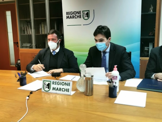 Acquaroli e Carloni annunciano: "10 milioni aggiuntivi per finanziare la ripartenza delle aziende agricole"