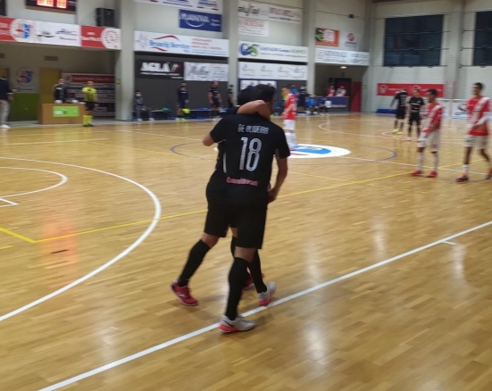 Prima gioia del 2021 e tre punti fondamentali: l'Italservice Pesaro vince a Mantova 5 a 2