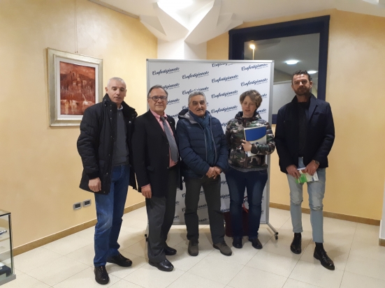 «Priorità nelle vaccinazioni per gli autotrasportatori di merci e persone», dice la Confartigianato