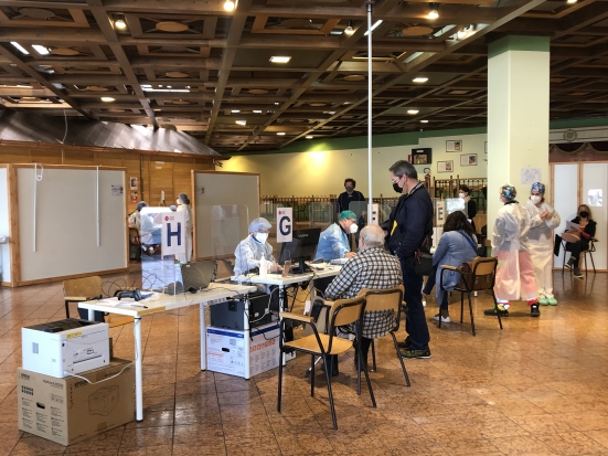 Partita la vaccinazione all'ex Ristò del Rossini Center di Pesaro: uno spazio di 1.200 metri quadrati - FOTO