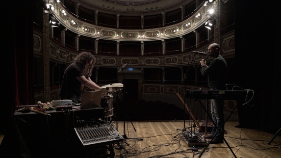 "Two sound portrait": l'interazione tra strumenti tradizionali ed elettronica per Marche Palcoscenico Aperto