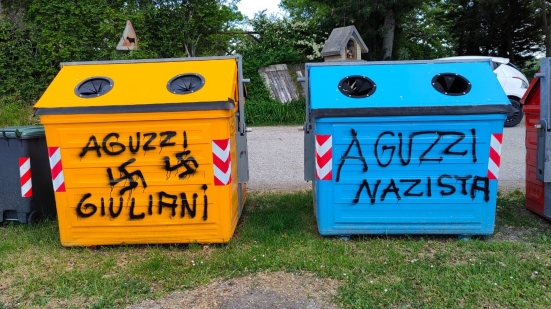 Bidoni imbrattati con scritte ingiuriose a Colli al Metauro, è già la seconda volta a distanza di poco tempo