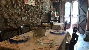 Limite di persone a tavola, oggi il Governo potrebbe revocarlo se all'aperto e in zona bianca