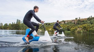 In arrivo a Pesaro l'e-bike acquatica, per ammirare le bellezze del San Bartolo pedalando in mare