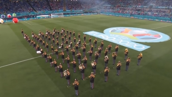 Il "Guglielmo Tell" di Rossini eseguito dalla banda musicale della Polizia ha inaugurato gli Europei - VIDEO