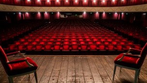 Il sottosegretario Costa: "Il 30 settembre valuteremo se portare le capienze di teatri e cinema al 75-80%"