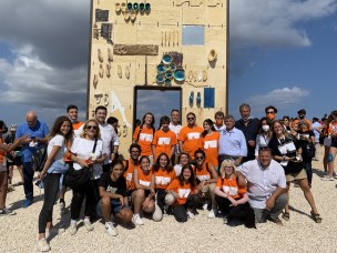 Pesaro ha partecipato alla Giornata della Memoria e dell’Accoglienza a Lampedusa: «Fondamentale rafforzare la conoscenza dei giovani sul tema dei diritti umani»