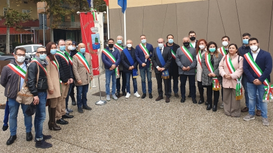 "Uniti contro ogni forma di violenza", a Gabicce grande partecipazione per il sit-in del buonsenso