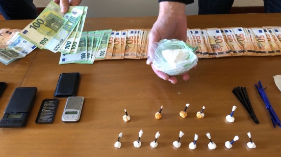 Cocaina pronta e in consegna per le feste di Halloween, arresto a Pesaro e sequestro di 90 grammi