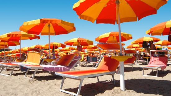 Liberalizzazioni delle concessioni demaniali dal 2023, preoccupazione per 30mila imprese balneari italiane