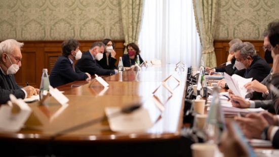 Il Governo ha deciso di rendere obbligatorio il vaccino per gli over 50