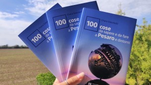 Grande successo in libreria per la guida "100 cose da sapere e da fare a Pesaro e dintorni" di Chiara Giacobelli