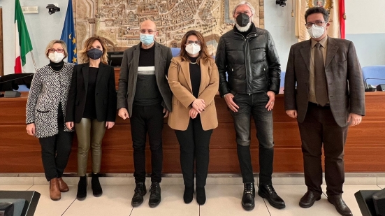 Nuovo regolamento per il centro storico, Ricci: "Evitiamo vie etniche, bazar, sexy shop e distributori"