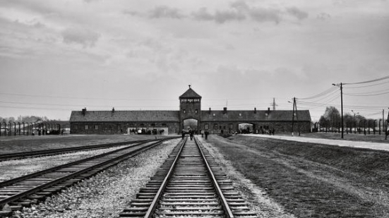 Cgil e Spi Pesaro Urbino per la Giornata della Memoria: "Oggi più che mai è utile ricordare"