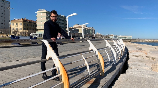 Le balaustre della "Palla" verranno rimesse a nuovo, Pozzi: "Restyling su tutti i 350 metri nel lungomare"