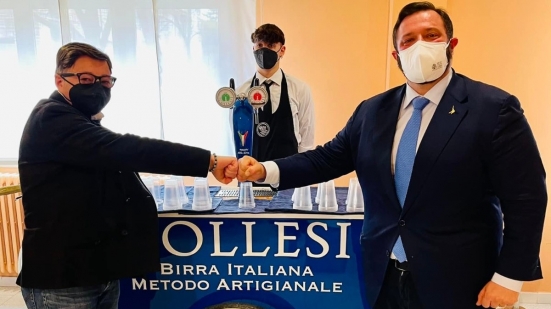 I ragazzi dell'istituto alberghiero di Cagli all'Expo di Dubai con la Craft Beer Therapy del Gruppo Collesi