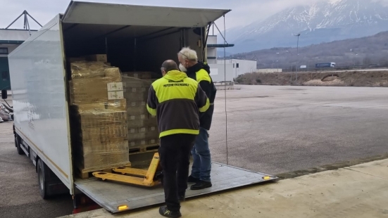 Dalle Marche per l'Ucraina un Tir della Protezione Civile Regionale carico di medicinali e dispositivi sanitari
