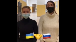 "Stop alla guerra, vogliamo la pace", il messaggio degli studenti dell'Istituto Alberghiero di Pesaro - VIDEO