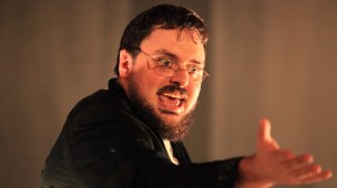 Giovedì a San Lorenzo in Campo la "Teoria della classe disagiata", un cult per millennial e generazione Zeta