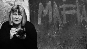 Addio a Letizia Battaglia, a 87 anni se ne è andata la "fotografa contro la mafia" famosa in tutto il mondo