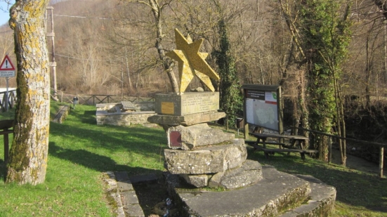 "25 Aprile al monumento della Resistenza di Parchiule" organizzato da Spi Cgil, Comune di Borgo Pace e Anpi