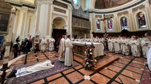 Oggi la cerimonia di consacrazione del nuovo Vescovo Salvucci: "Pesaro ha un cuore grande e lo dimostra"