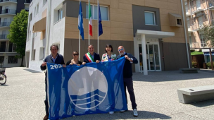 Gabicce Mare conquista la 29esima Bandiera Blu, vessillo che certifica la pulizia del mare e delle spiagge