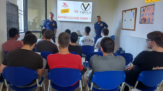 "Una promessa va mantenuta", coach Banchi è tornato a far visita ai ragazzi della comunità "L'imprevisto"