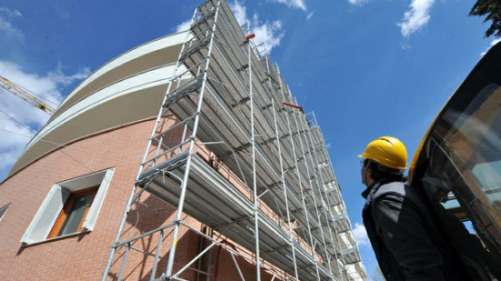 Cantieri e Bonus edilizi, da venerdì scatta l'obbligo dell'applicazione dei contratti collettivi di lavoro